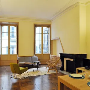 Apartamento Amirauté Royale